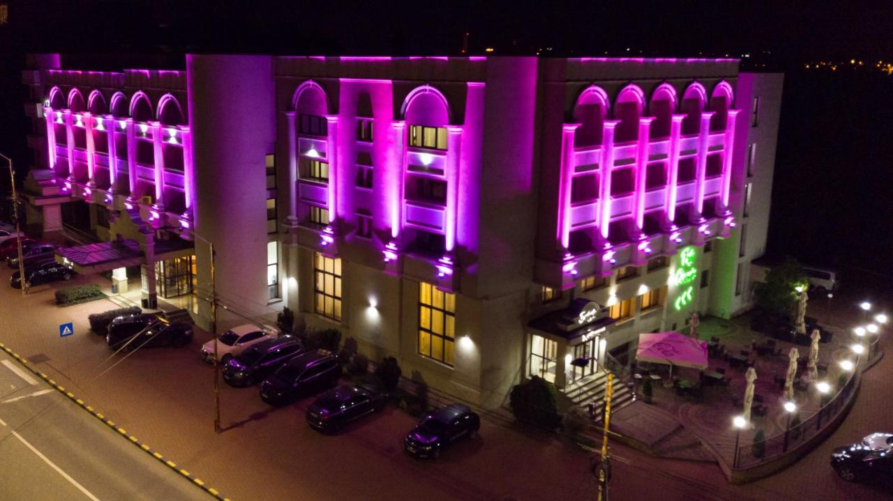 Hotel Balada Suceava Exterior foto