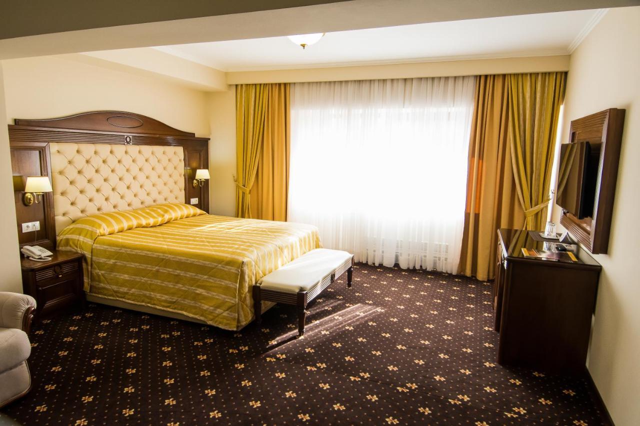 Hotel Balada Suceava Exterior foto