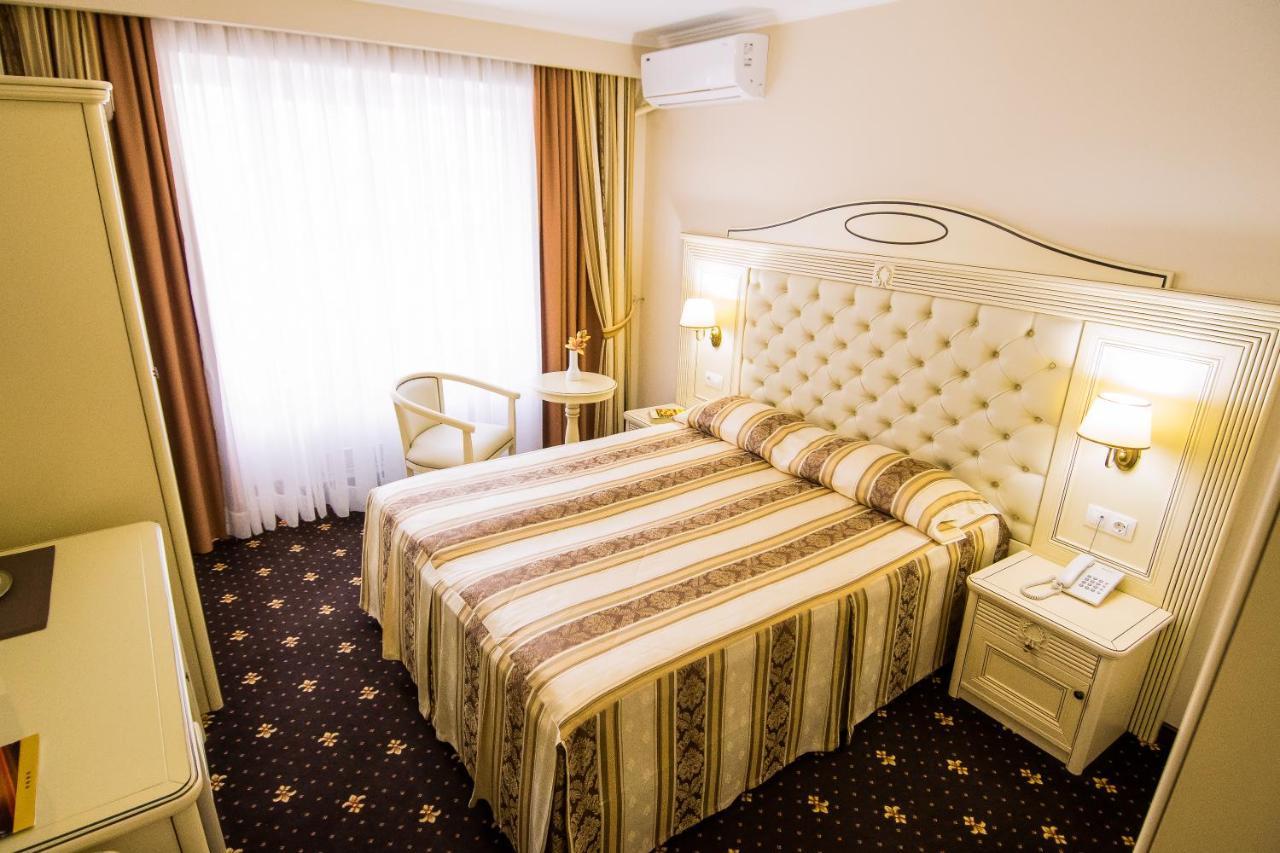 Hotel Balada Suceava Exterior foto
