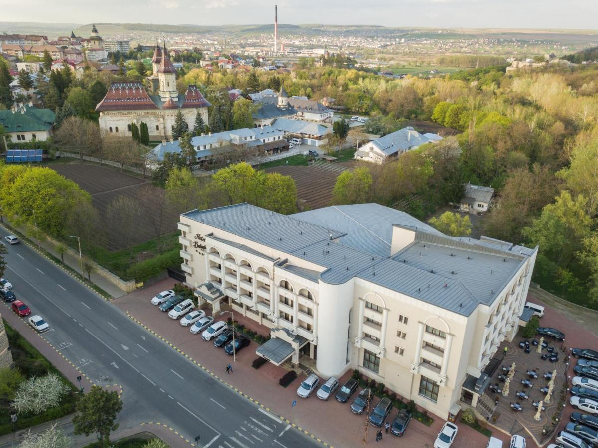 Hotel Balada Suceava Exterior foto
