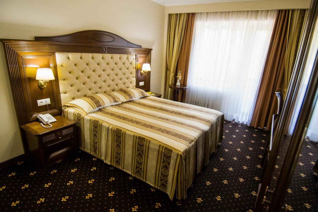 Hotel Balada Suceava Exterior foto