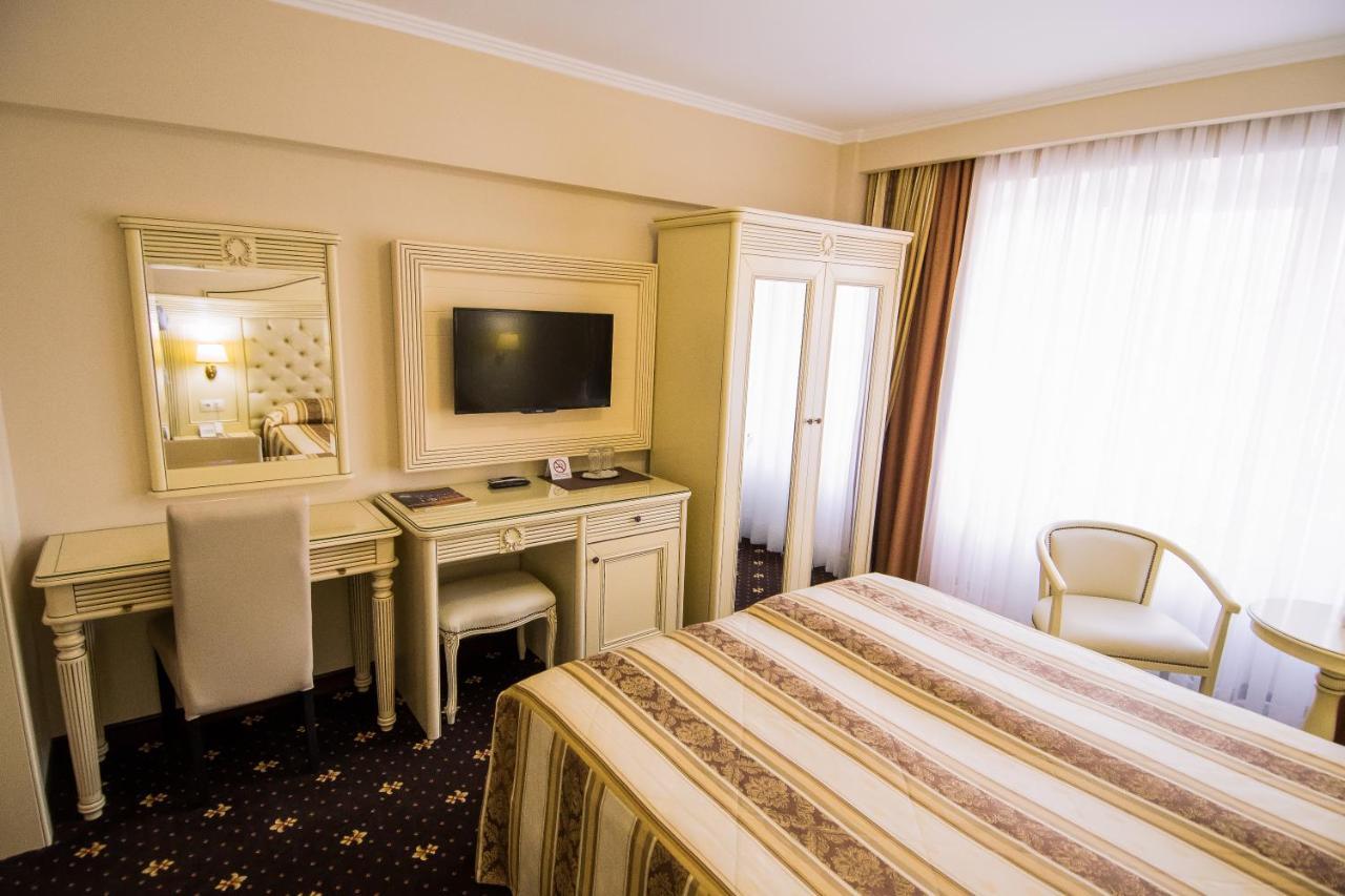 Hotel Balada Suceava Exterior foto
