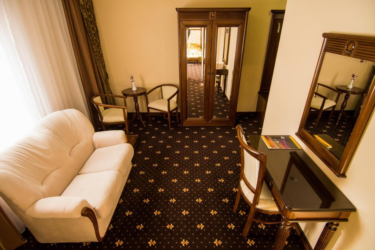 Hotel Balada Suceava Exterior foto